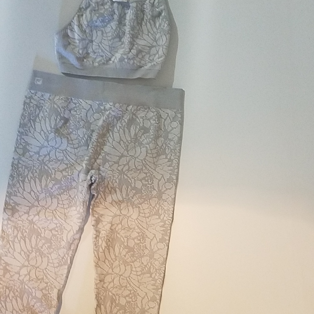 Fabletics Womens 2pc
